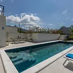Callista Villa *